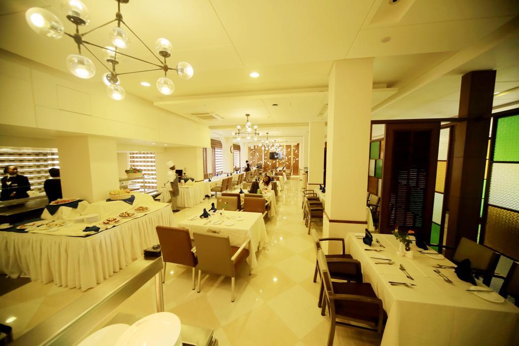 Hotel Africana Kampala Kültér fotó