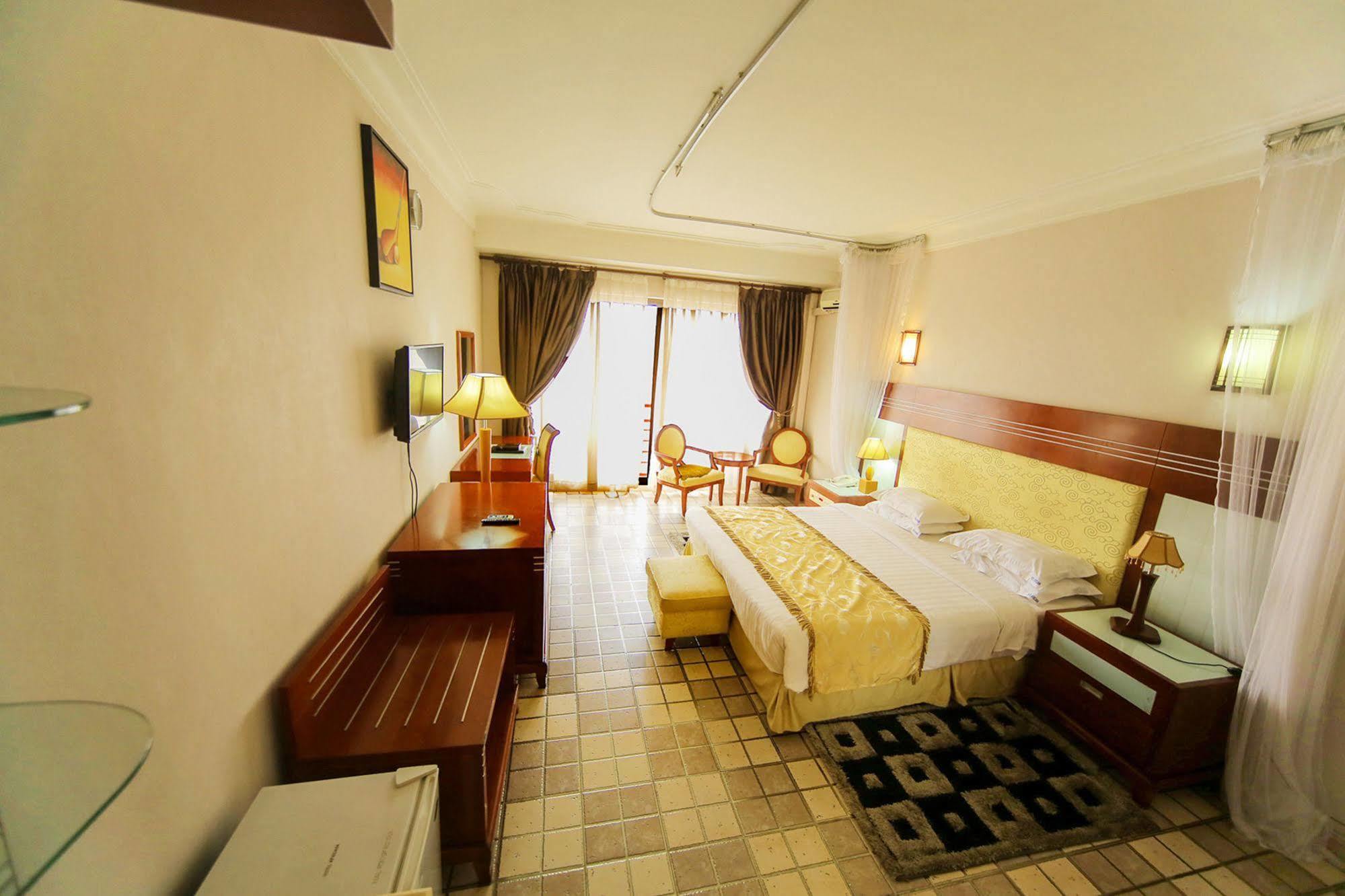 Hotel Africana Kampala Kültér fotó